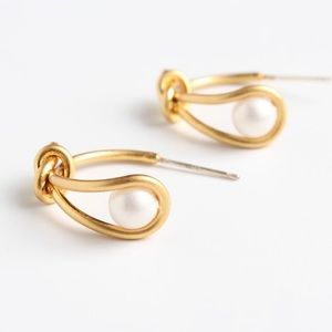 Knot Pearl Hoop Earrings